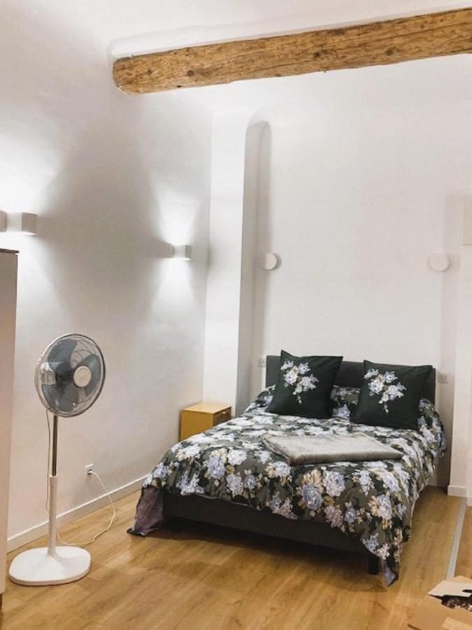 Augustins Fountain Studio Cosy Aix Centre Historique A 3 Minutes De Cours Mirabeau -Wifi-Smart Tv-Rue Calme Aix-en-Provence Buitenkant foto